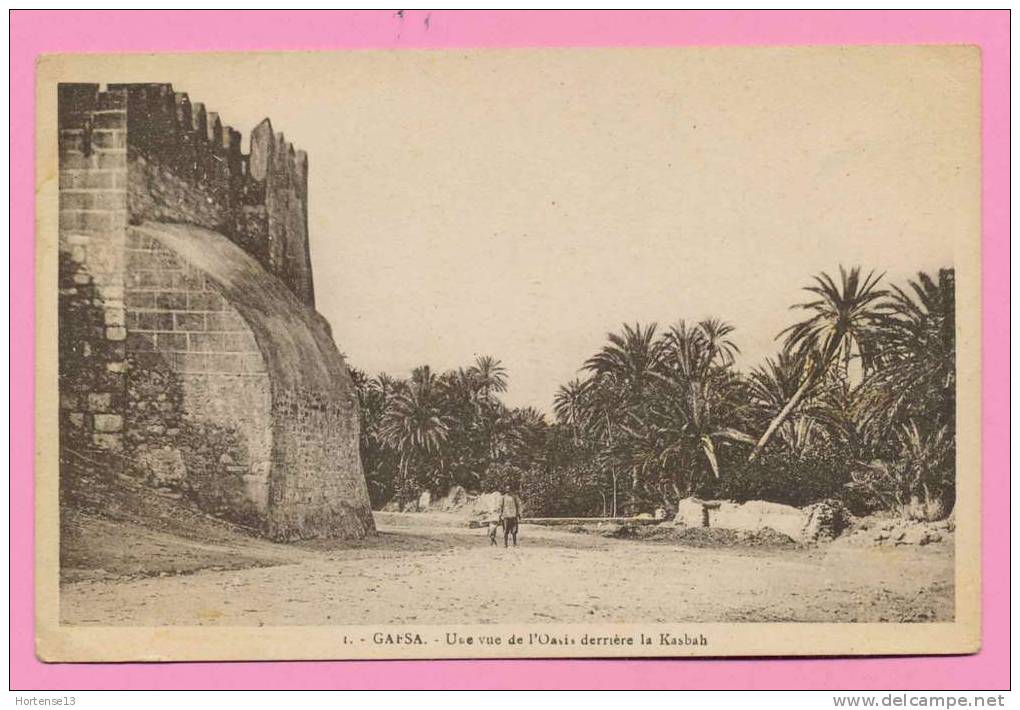 CPA - GAFSA - Une vue de l'oasis derrière la Kasbah