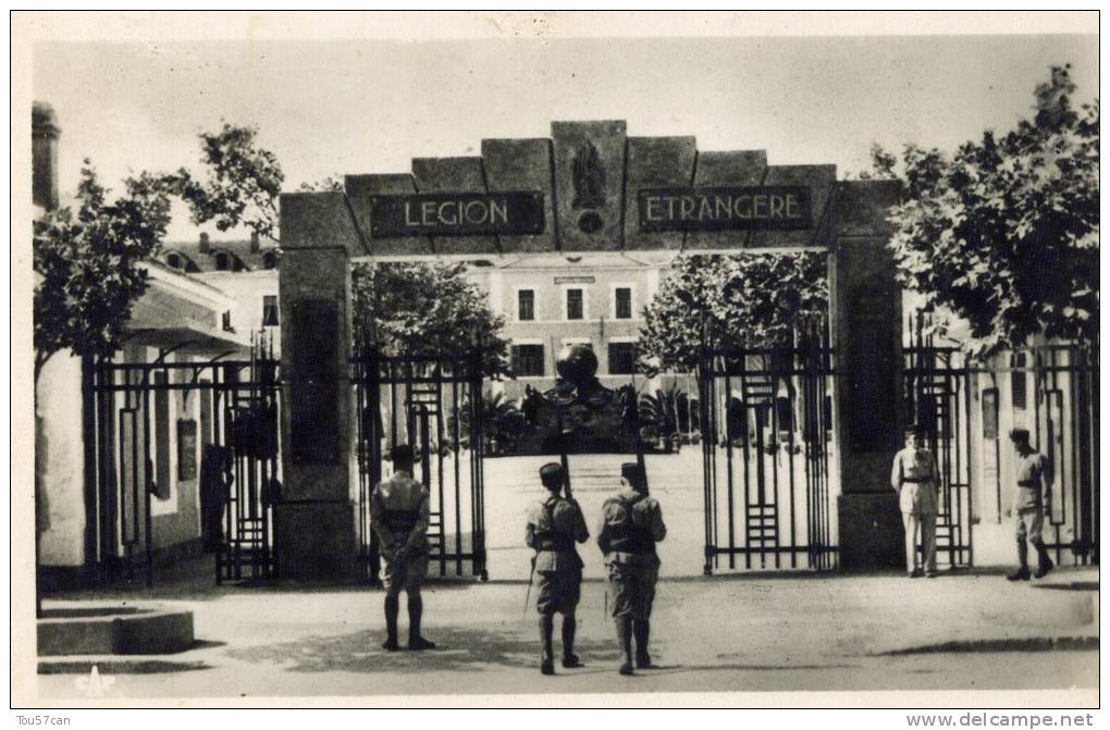 ALGERIE - SIDI BEL ABBES - PEU COURANTE CPA ANIMEE DE 1951.