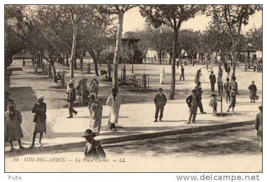 SIDI-BEL-ABBES LA PLACE CARNOT ANIMEE