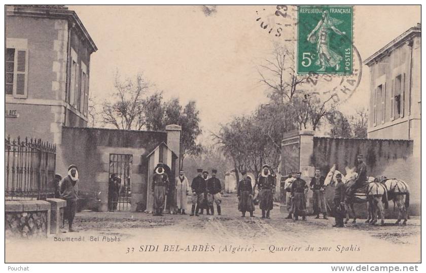 Sidi Bel Abbès.- (Algérie) Quartier du 2 eime Spahis - (belle animation)