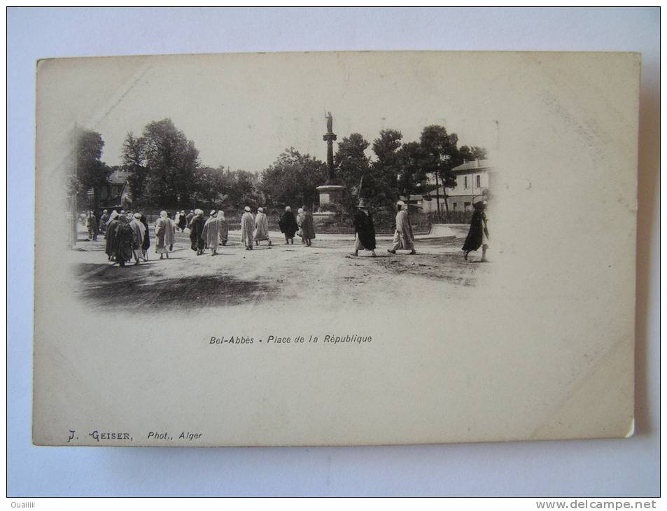 cpa, carte primaire, très belle vue animée, Bel Abbès, place de la république
