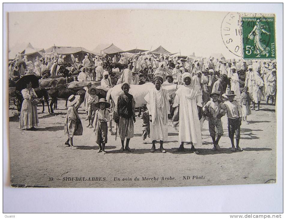 cpa, très belle vue, très belle animation, Sidi Bel Abbes, un coin du marché arabe