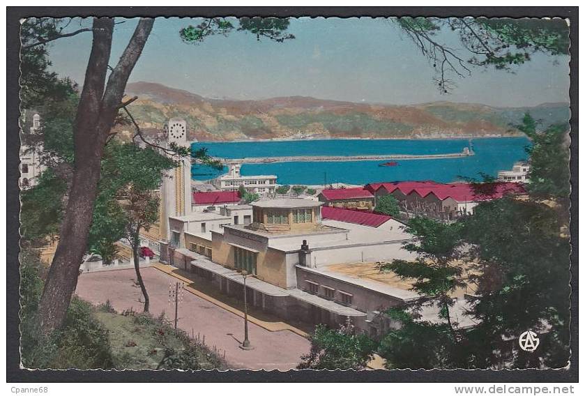 Philippeville - La Gare C.F.A. et la Baie