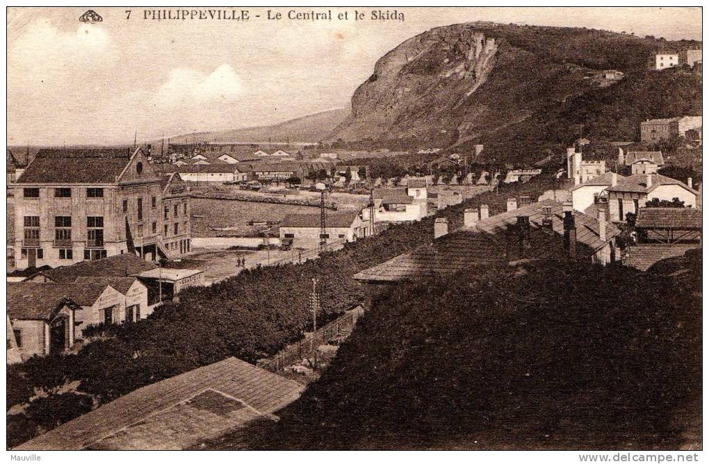 PHILIPPEVILLE - Le Central et le Skida