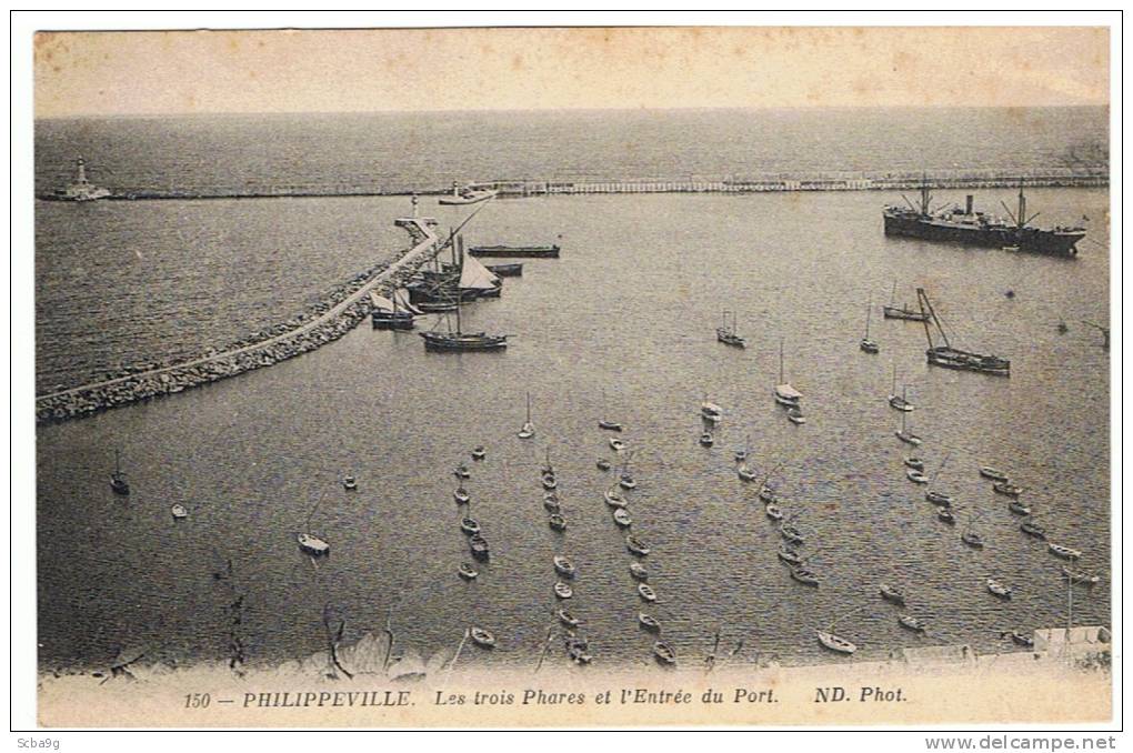 PHILIPPEVILLE  LES TROIS PHARES ET L´ENTREE DU PORT