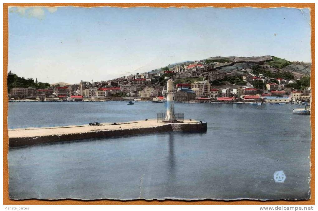 Algérie / PHILIPPEVILLE - Vue générale et la Passe (années 50) - cf. état