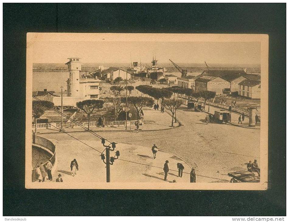 Algérie - PHILIPPEVILLE - Pilotage et Port ( animée vue aérienne cliché antérieur à 1939 COMBIER )
