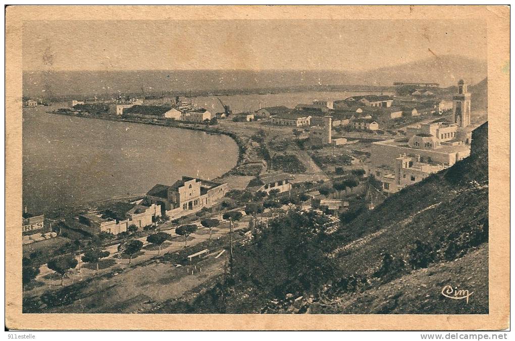 PHILIPPEVILLE - vue générale du port