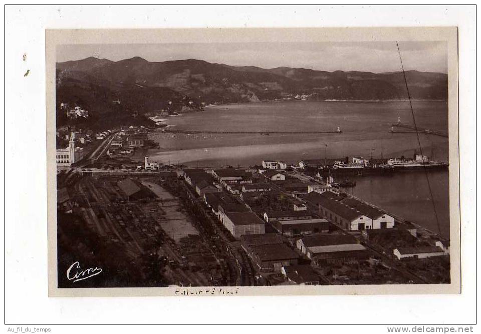 PHILIPPEVILLE , LA GARE ET LES QUAIS , VUE AERIENNE
