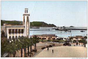 ALGERIE - PHILIPPEVILLE - Le  Sidi Okba  quittant le Port