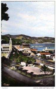 ALGERIE / ALGERIEN    Philippeville  Echappee sur la Ville et bord de Mer
