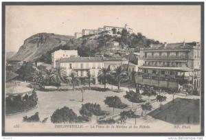 PHILIPPEVILLE - La Place de la Marine et les Hôtels - ND 134
