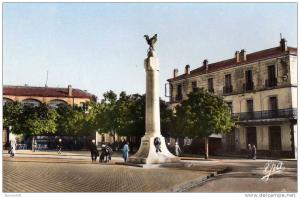 SOUK AHRAS - Place du Monument aux Morts