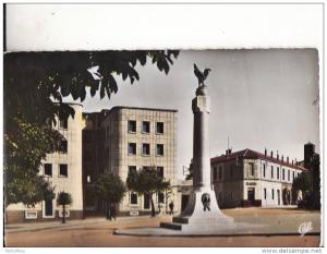*** ALGERIE - SOUK-AHRAS - La Place du Monument *** CPSM Ecrite en 1958 Edts Cie des Arts Photomécaniques