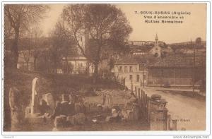 X1322  SOUK AHRAS VUE D'ENSEMBLE ET RUINES ROMAINES  2 SCANS