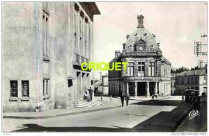 Algérie, cpsm Souk Ahras, Mairie et Théatre , animée, vieil utilitaire Peugeot