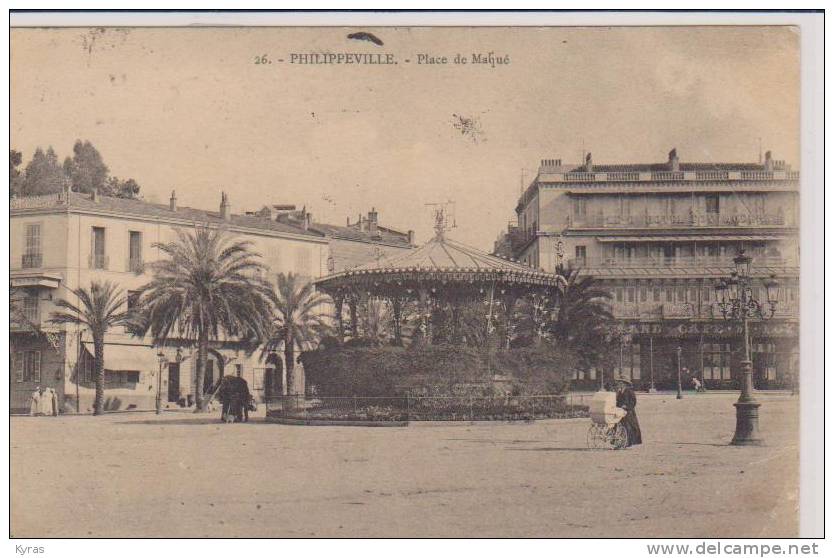 PHILIPPEVILLE . PLACE DU MAQUE . Kiosque à Musique ( Beau plan ) Gd Hôtel et Gd Café de FOY . Café Durand dîner 3 Frs