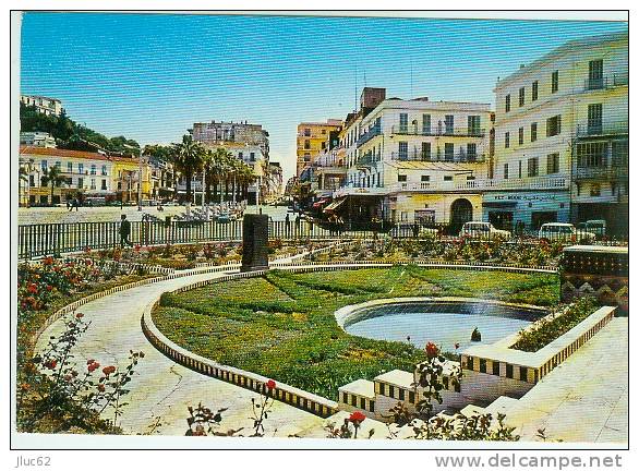CP.  SKIKDA.  PLACE  DU  1 er  NOVEMBRE