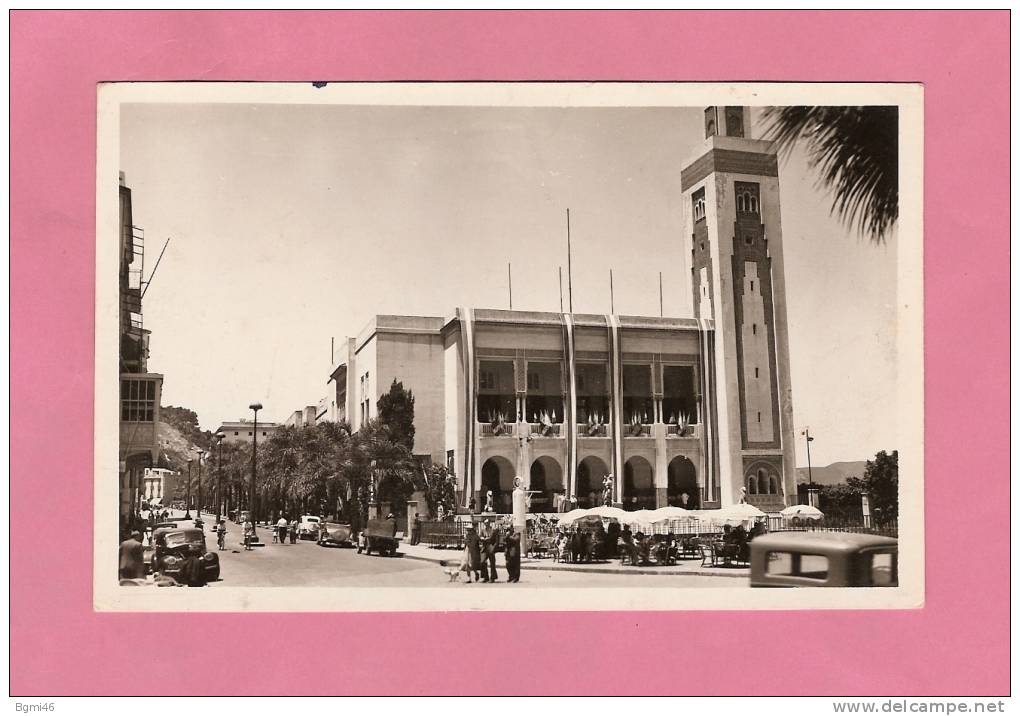 * CPSM..ALGERIE..PHILIPPEVI LLE..La  Mairie et  l´Avenue de la République