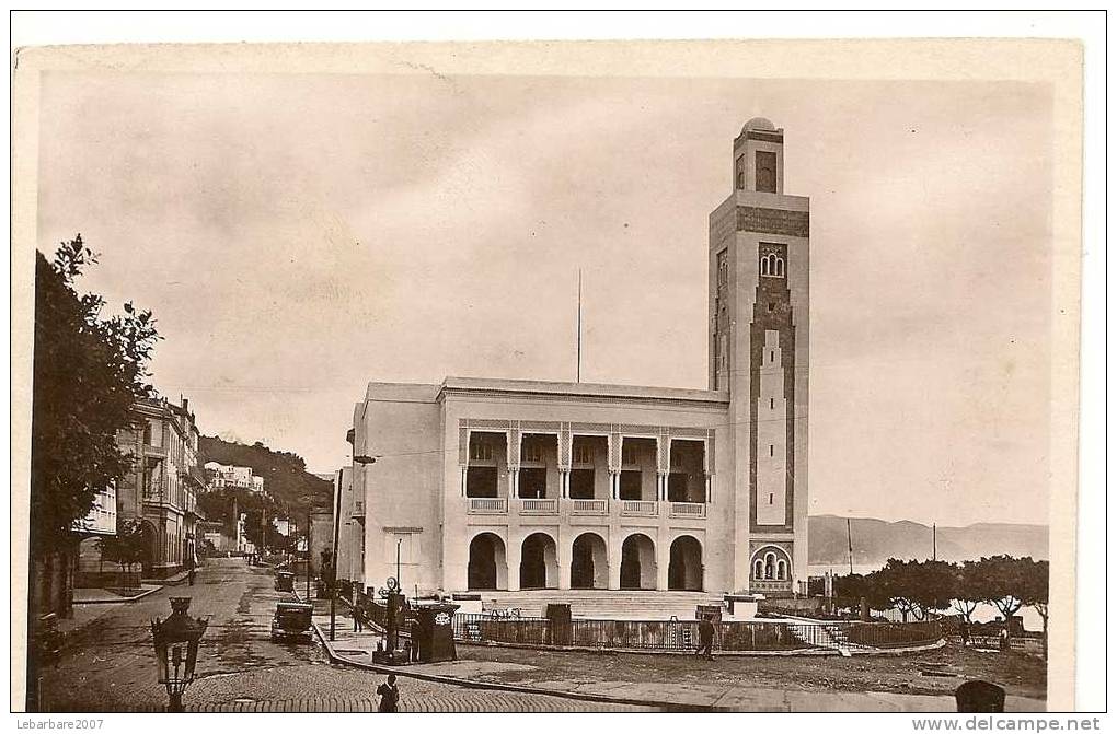 PHILIPPEVILLE - HOTEL DE VILLE  ( Animées  ) ALGERIE