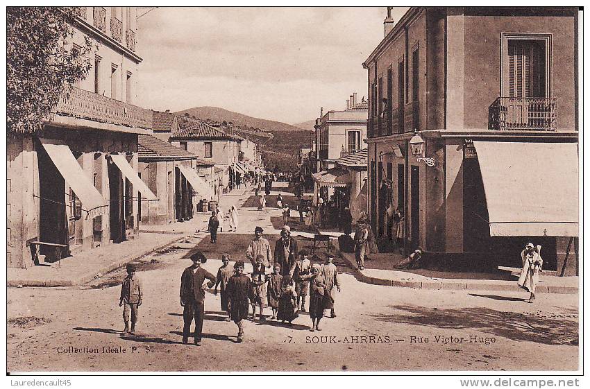 SOUK AHRRAS  rue Victor Hugo, animée (Algérie/11)