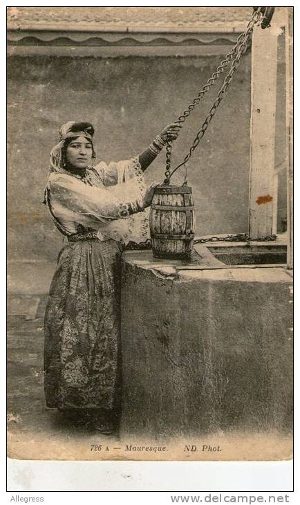ALGERIE...MAURESQUE...... ANIMEE..AU PUITS...... LOT  D590