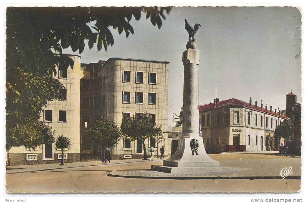CPSM ALGERIE - SOUK AHRAS - La Place du Monument - CAP n°1522