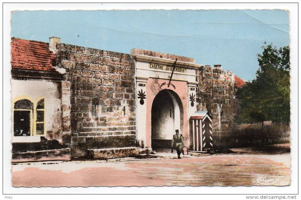 CPA - TEBESSA - CASERNE DE LA CASBAH - 1ER REGIMENT DE LEGION ETRANGERE - Colorisée - Ann 50 -
