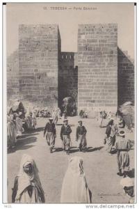 CPA -  ALGERIE  - TEBESSA -  PORTE SALOMON -  TRES ANIMEE