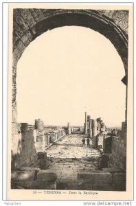 cpa bon etat    algérie , tebessa ,  dans la basilique , carte impeccable