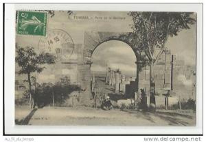 TEBESSA , PORTE DE LA BASILIQUE