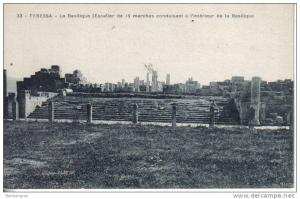Tébessa  la basilique (escalier de 15 marches conduisant à l'interieur de la basilique)