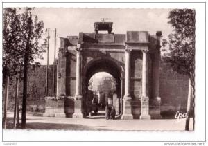 TEBESSA   -   la porte  Caracalla
