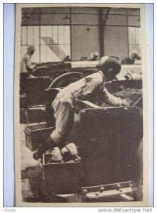 Mines Djebel Kouif Tebessa  Phosphates Constantine Un trieur Travail enfant Child working