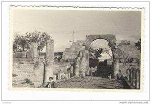 ALGERIE / CARTE-PHOTO  cliché n° 31 /  Tebessa , Ruines de la basilique  -  23 Avril 1936  ( légende manuscrite au dos )