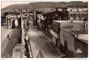 NK-DV 0024-Algérie-Tebessa-Port e Caracalla-Vrai Photo