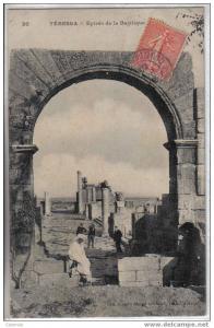 20, TEBESSA, Entrée de la Basilique