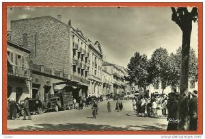 CPA Algérie TIARET (Oran) - Perspective sur la Rue Cambon  ° Cim Combier - belle animation