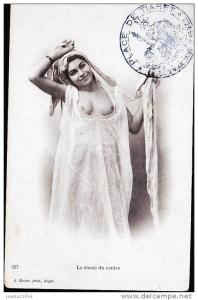 TIARET FEMME SEINS NUS