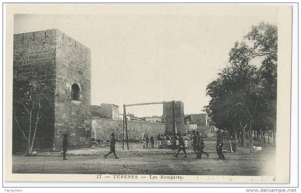 cpa bon etat   tebessa , les remparts , animation