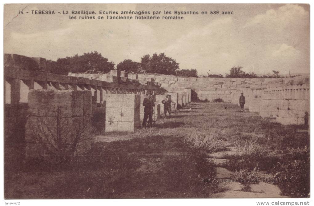 ALGERIE - TEBESSA / LA BASILIQUE - LES RUINES DE L'ANCIENNE HOTELLERIE ROMAINE
