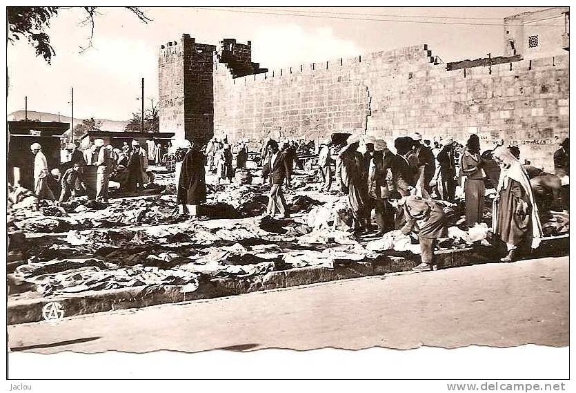 TEBESSA LE MARCHE E LE REMPART ROMAIN,BEAU PLAN ANIME  REF 29062