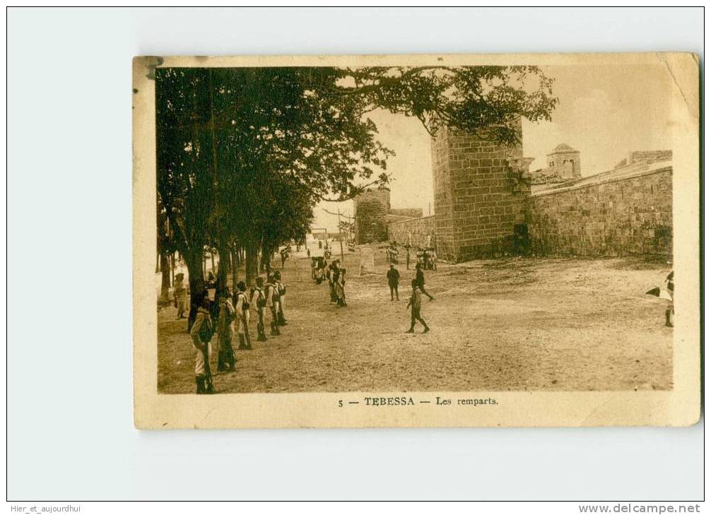 502 )  TEBESSA. Les remparts . 2 Scans. Année 1921