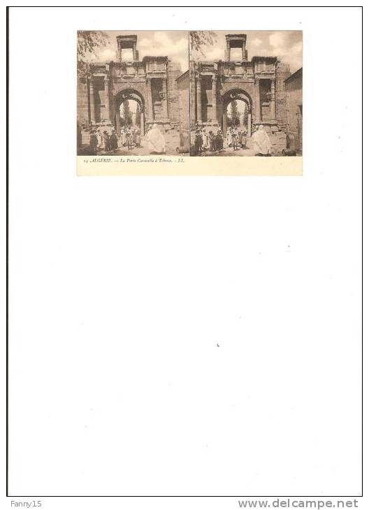 Tébessa - La porte Caracalla -carte stéreoscopique