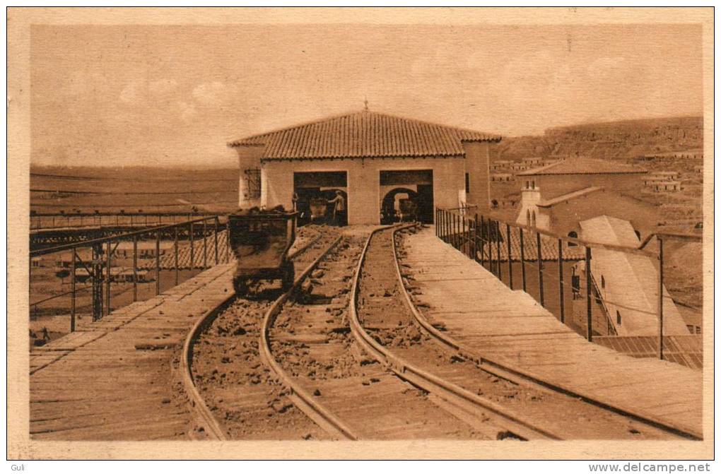 Algérie (Tébessa)-Mine du DJEBEL-KOUIF-Cie Phospates de Constantine-passerelle d´accés aux basculeurs *PRIX FIXE