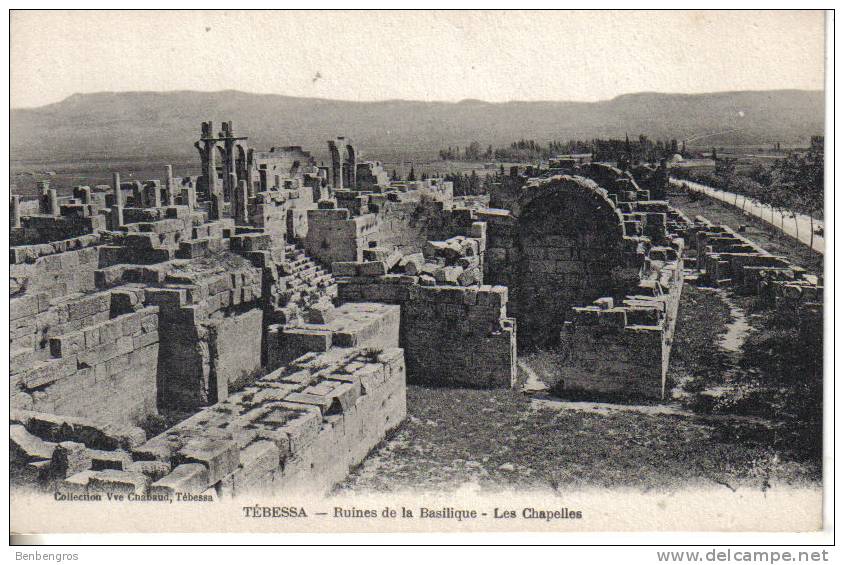 Tébessa  ruines de la basilique les chapelles