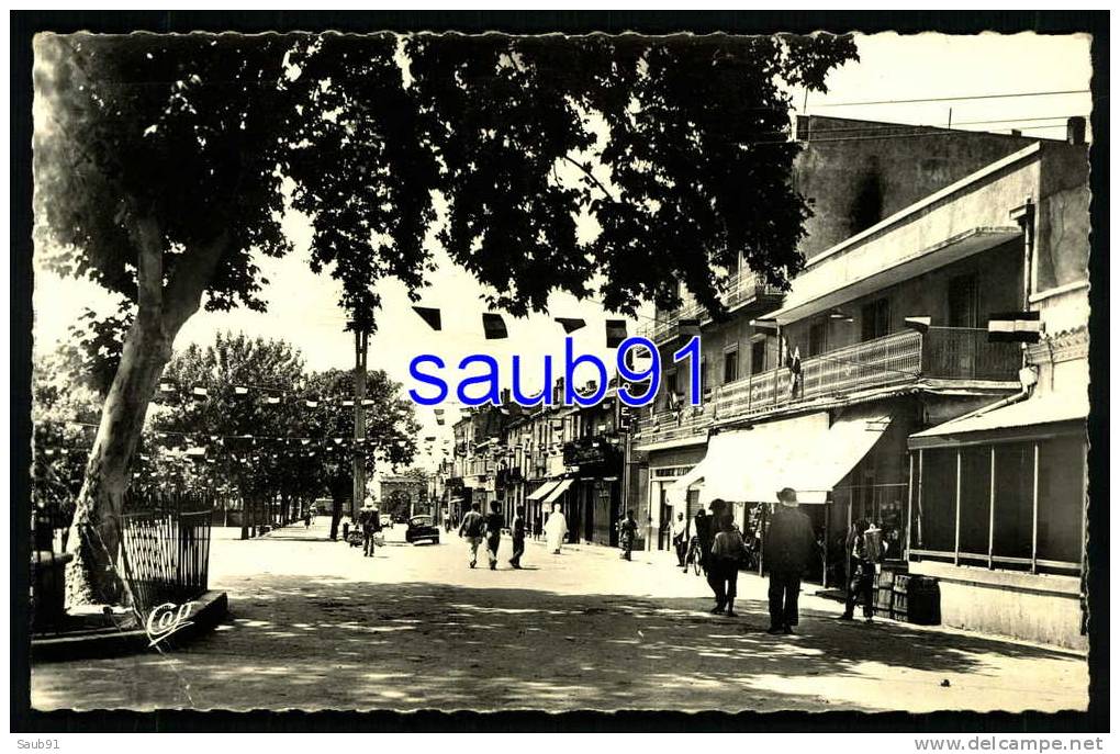 Tébessa - Le Cours Carnot  -  Animée - Réf  12746