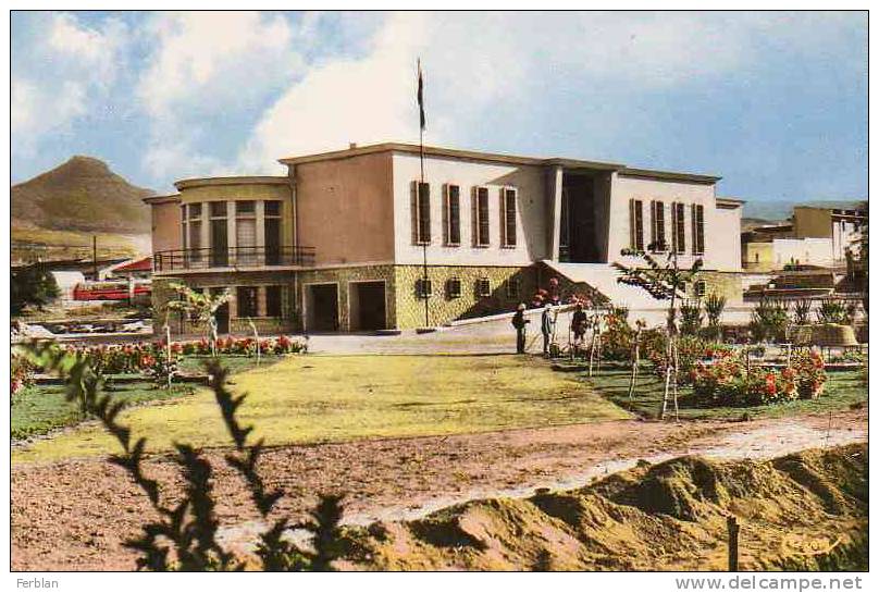 AFRIQUE. ALGERIE. TEBESSA. Vue sur L'Hôtel de Ville. Carte Dentelée.