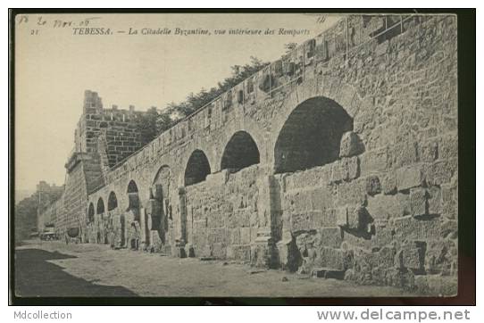 ALGERIE TEBESSA /  La citadelle byzantine - intérieur des remparts  /