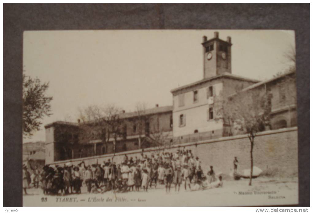 TIARET - L´Ecole des Filles (animée)